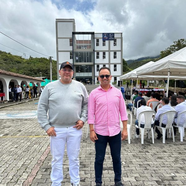 La UPC Aguachica continúa aunando esfuerzos en la gestión de la señalización vertical y horizontal para mejorar el acceso a la seccional